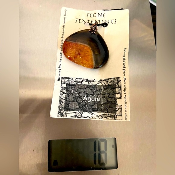 Unisex Agate Stone Pendant (Stone Statements) - Picture 9 of 9